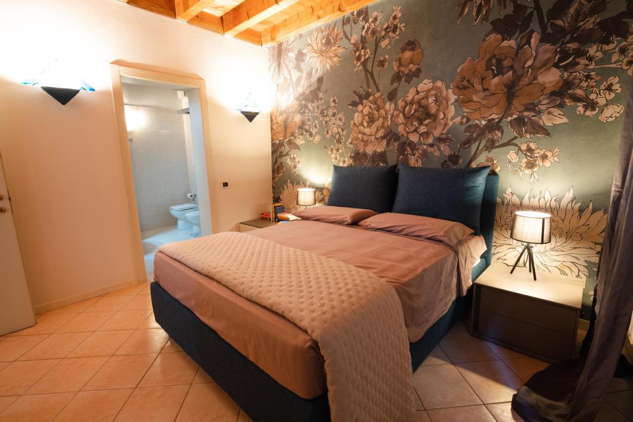 Appartamento La Piazzetta คาร์ปิ ภายนอก รูปภาพ