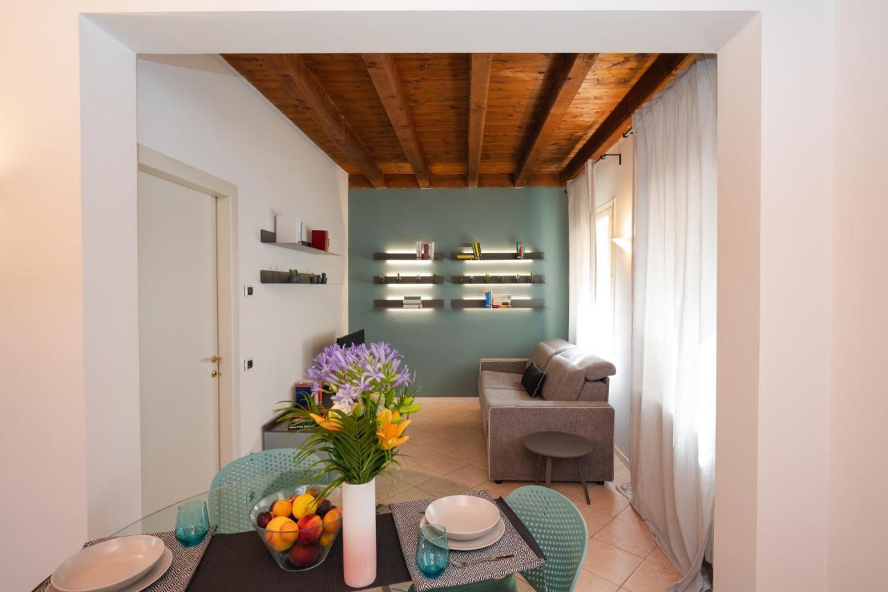 Appartamento La Piazzetta คาร์ปิ ภายนอก รูปภาพ